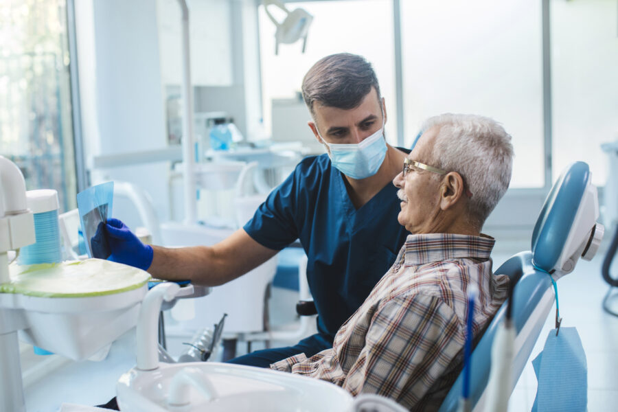 Image of a dentist